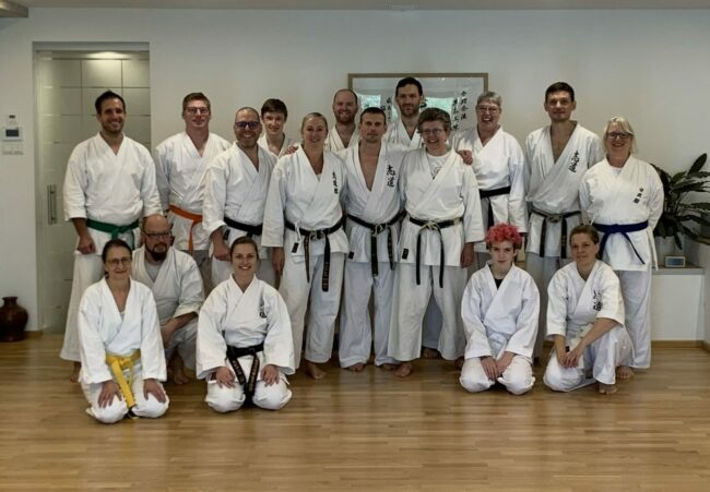 Kleiner Wald Seminar mit Simon Klobe Sensei Kleiner Wald Seminar mit Simon Klobe Sensei